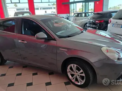 Usata Alfa Romeo Giulietta Exclusive 105 CV (77 kW) 2013 Grigio Utilitaria