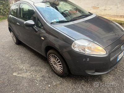 Usata Fiat Grande Punto Dynamic 77 CV (56 kW) 2009 Nero Utilitaria