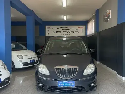 Usata Lancia Musa 90 CV (66 kW) 2009 Grigio Monovolume