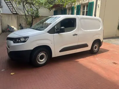 Usata Toyota Proace City City 102 CV (75 kW) 2021 Bianco Monovolume