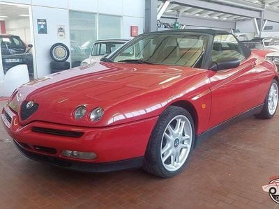 Usata Alfa Romeo Spider 192 CV (141 kW) 1995 Rosso Cabrio