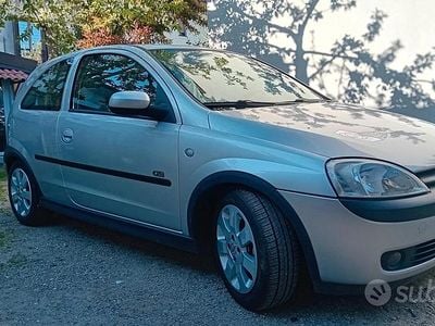 Usata Opel Corsa 125 CV (91 kW) 2001 Grigio Utilitaria