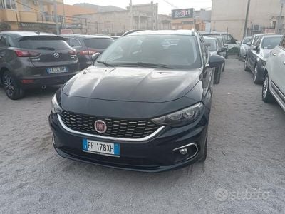 Usata Fiat Tipo Easy 120 CV (88 kW) 2016 Blu Station wagon