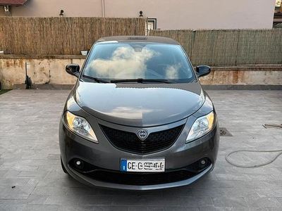 Usata Lancia Ypsilon S 69 CV (50 kW) 2021 Grigio Utilitaria