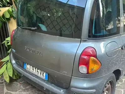Usata Fiat Multipla 148 CV (108 kW) 2003 Grigio Monovolume