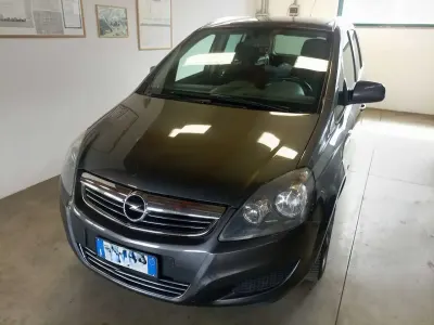 Usado Opel Zafira Edition 110 CV (80 kW) 2010 Gris Monovolumen