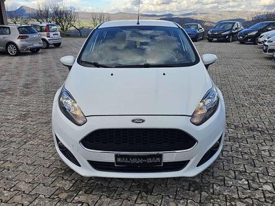 Usata Ford Fiesta Business Edition 95 CV (69 kW) 2016 Bianco Berlina