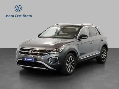 Usata VW T-Roc Style 110 CV (80 kW) 2023 Indium grey metallizzato nero SUV