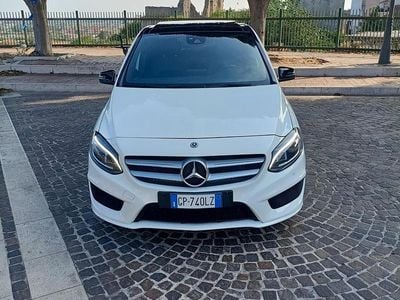 Mercedes B200