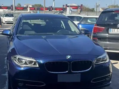 Usata BMW 520 Luxury Line 190 CV (139 kW) 2016 Bluazzurro Station wagon