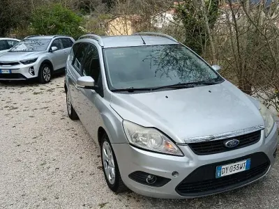 Usata Ford Focus 90 CV (66 kW) 2009 Grigio Station wagon