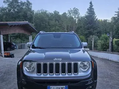 Usata Jeep Renegade Limited 140 CV (102 kW) 2017 Grigio SUV
