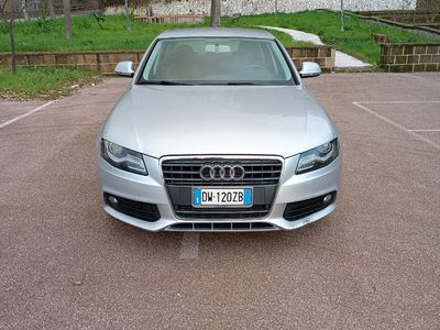 usata Audi A4 B8 berlina color grigio argento