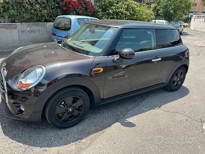 Begagnad Mini Cooper Coupé 75 HK (55 kW) 2015 Sportkupé