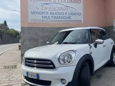 Usata Mini ONE 102 CV (75 kW) 2015 Other Utilitaria