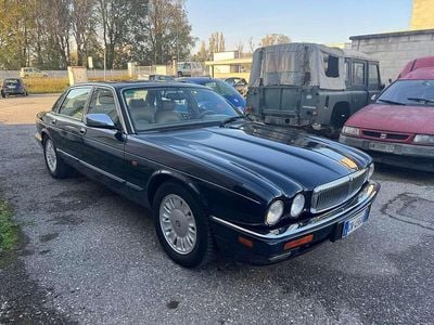 Usata Daimler Double Six Serie 1 311 CV (228 kW) 1995 Blu Berlina