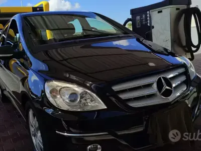 Usata Mercedes B180 109 CV (80 kW) 2009 Nero Monovolume