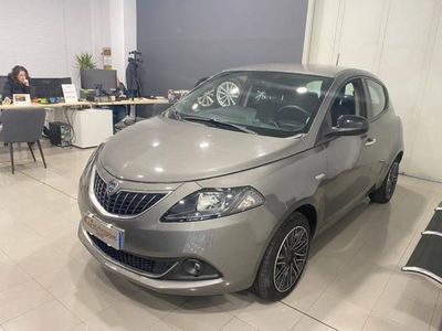 usata Lancia Ypsilon III 1.0 firefly hybrid Gold s&s 70cv