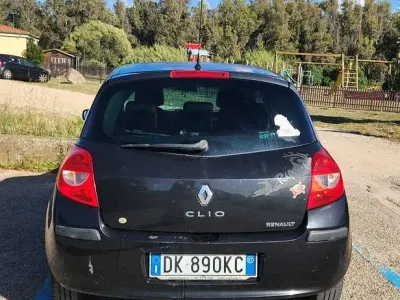 Usata Renault Clio III Rip Curl 75 CV (55 kW) 2007 Nero Berlina