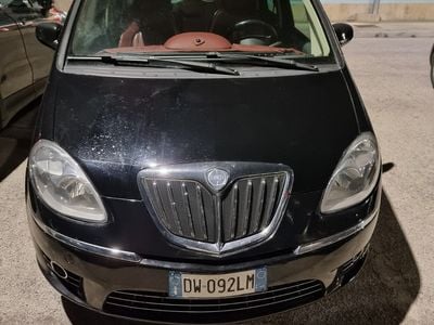 Usata Lancia Musa 130 CV (95 kW) 2009 Nero Monovolume