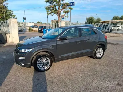 Usata VW T-Roc Style 116 CV (85 kW) 2021 Grigio SUV