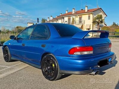 Usata Subaru Impreza GT 211 CV (155 kW) 1998 Blu/azzurro Berlina