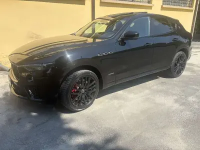 Usata Maserati Levante 350 CV (257 kW) 2019 Nero SUV