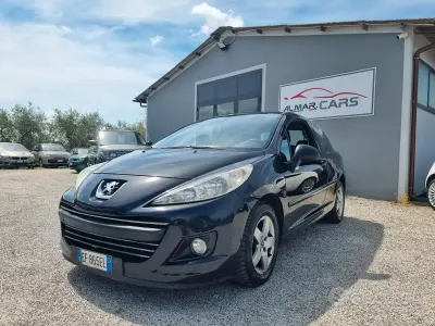 Usata Peugeot 207 Access 68 CV (50 kW) 2011 Nero Berlina