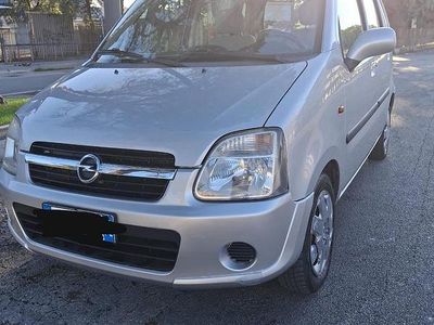 Usata Opel Agila Edition 80 CV (58 kW) 2006 Grigio Utilitaria