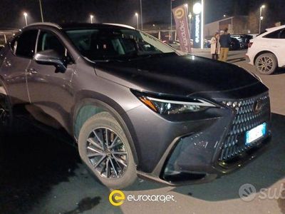 Usata Lexus NX300h 2022 Grigio scuro SUV