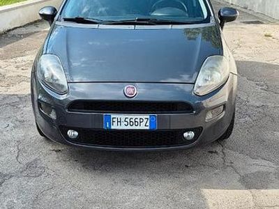 Usata Fiat Punto 69 CV (50 kW) 2017 Grigio Utilitaria