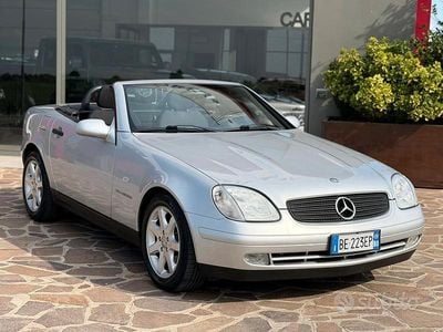 Usata Mercedes SLK200 192 CV (141 kW) 1999 Grigio Cabrio