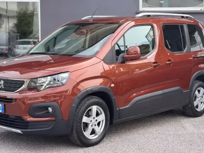 Usata Peugeot Rifter Allure 102 CV (75 kW) 2019 Bronzo Monovolume