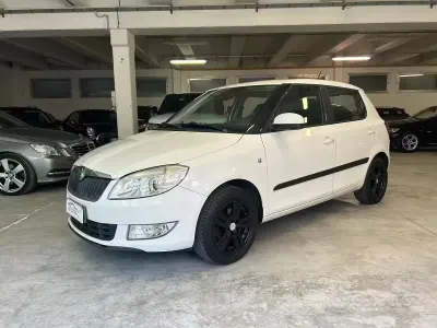 Usata Skoda Fabia Ambition 69 CV (50 kW) 2012 Bianco Berlina
