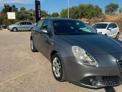 Usata Alfa Romeo Giulietta 105 CV (77 kW) 2011 Grigio Utilitaria
