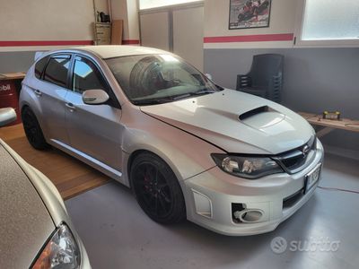 usata Subaru WRX STI hatchback