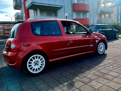Usata Renault Clio II R.S. 172 CV (126 kW) 2002 Rosso Utilitaria