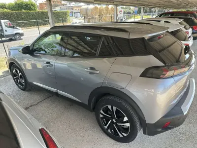 Usata Peugeot 2008 Allure 102 CV (75 kW) 2020 Grigio SUV