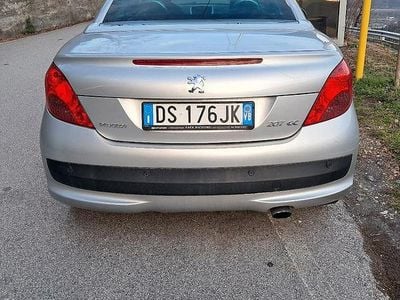 Usata Peugeot 207 CC 150 CV (110 kW) 2008 Grigio Cabrio