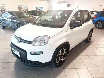 Usata Fiat Panda Sport 69 CV (50 kW) 2022 Bianco Utilitaria