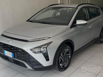 Usata Hyundai Bayon 84 CV (61 kW) 2022 Argento SUV