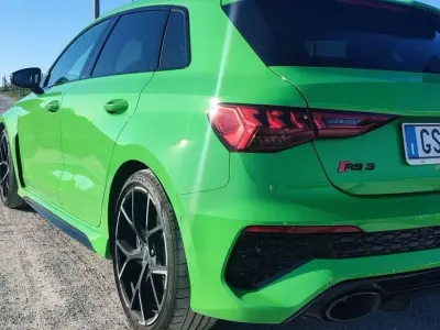 Usata Audi RS3 Ambiente 400 CV (294 kW) 2024 Verde Berlina