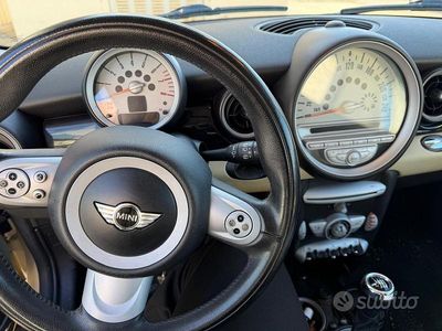 Begagnad Mini ONE 88 HK (64 kW) 2008 Vit Halvkombi