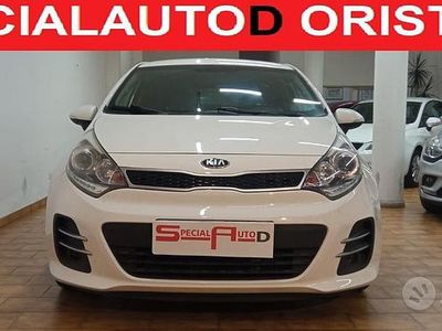 Usata Kia Rio 90 CV (66 kW) 2014 Bianco Berlina