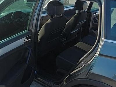 Usata VW Tiguan R-line 116 CV (85 kW) 2018 Grigio SUV