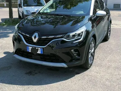 Usata Renault Captur Intens 100 CV (73 kW) 2020 Nero SUV