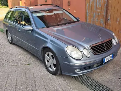Usata Mercedes E280 Avantgarde 177 CV (130 kW) 2005 Grigio Station wagon