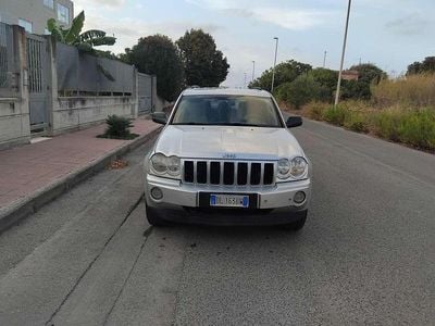 Usata Jeep Grand Cherokee Laredo 218 CV (160 kW) 2007 Argento SUV