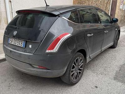 Usata Lancia Delta 120 CV (88 kW) 2008 Grigio Utilitaria