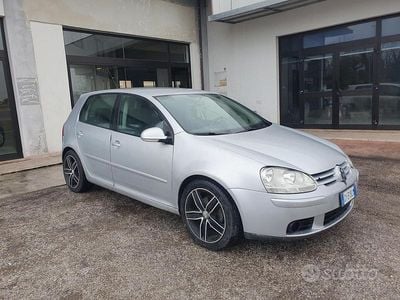 Begagnad VW Golf IV 140 HK (102 kW) 2006 Grå Sedan